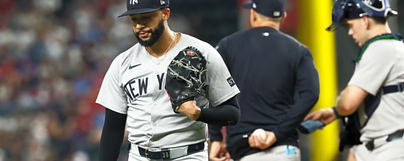 Legendary Yankees Pitcher Sounds Off as Yankees Bullpen Implodes Again