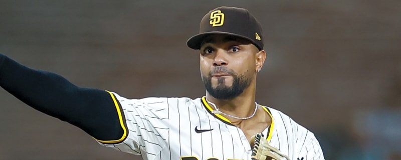 Padres place four-time All-Star on IL with foot fracture