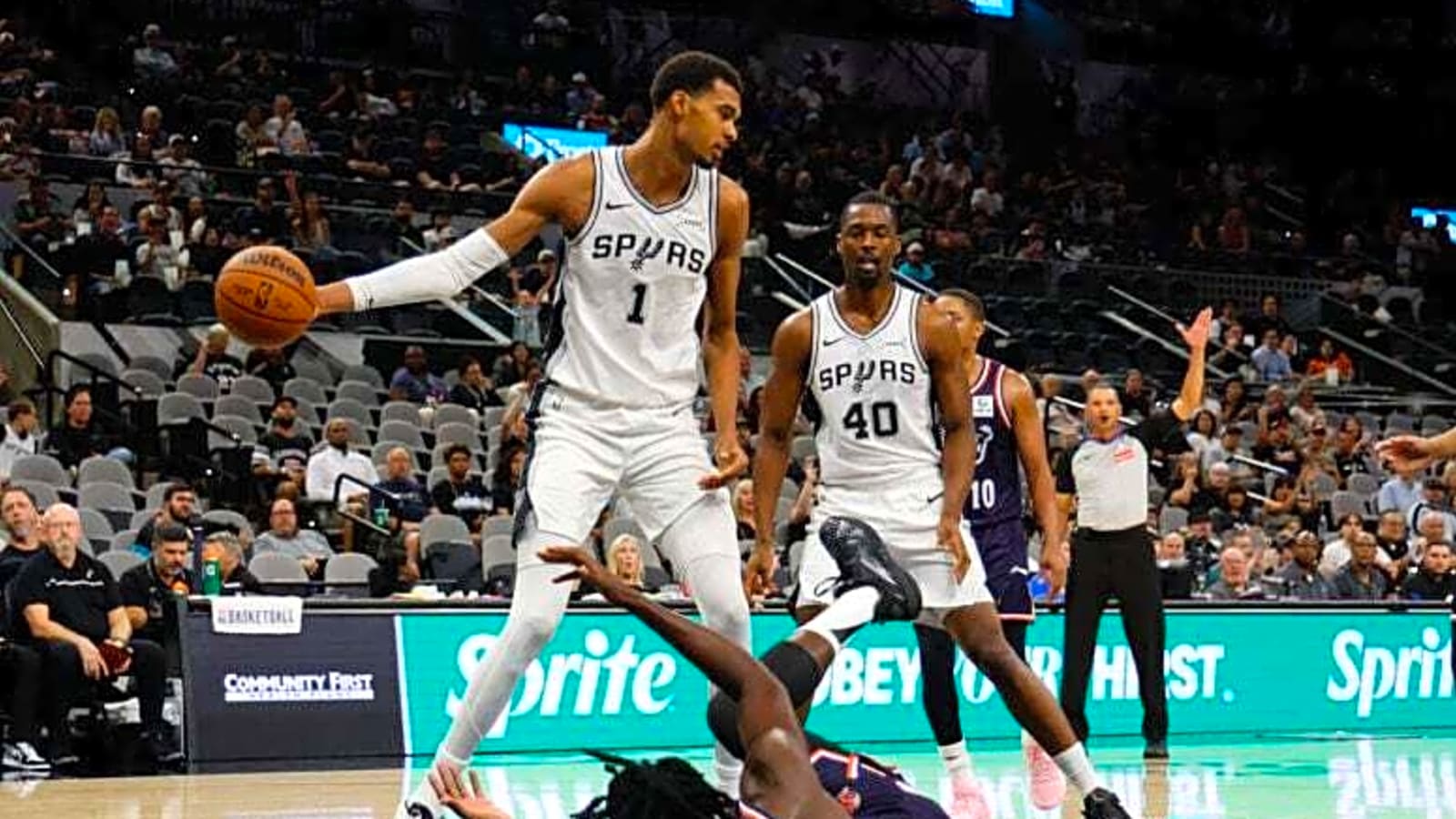 Brian Windhorst says Victor Wembanyama reminded him of Golden State Warriors star in preseason game