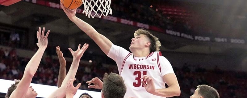 Fast-starting No. 24 Wisconsin cruises past Ball State