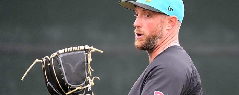 Diamondbacks await more test results on RHP Merrill Kelly's ailing back