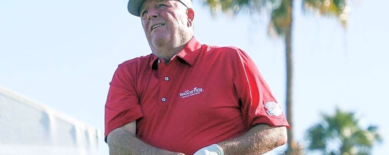 Masters ejects Mark Calcavecchia for using phone
