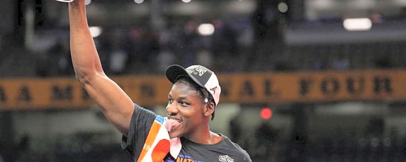 Rueben Chinyelu withdraws from draft, returns to Gators