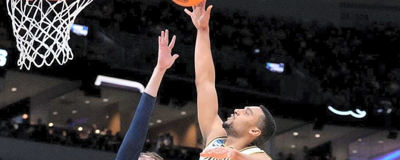 Braden Smith scores and dishes Purdue easily past Queens