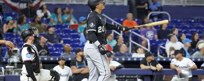 Miguel Vargas' slam leads White Sox past Marlins for first win