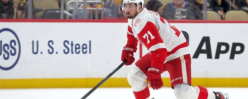 Red Wings on playoff quest; Senators trying to 'turn around'