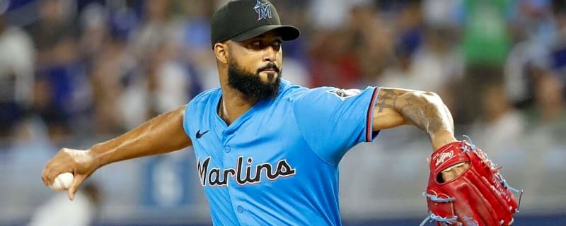 Marlins deliver timely hits, win series over Braves