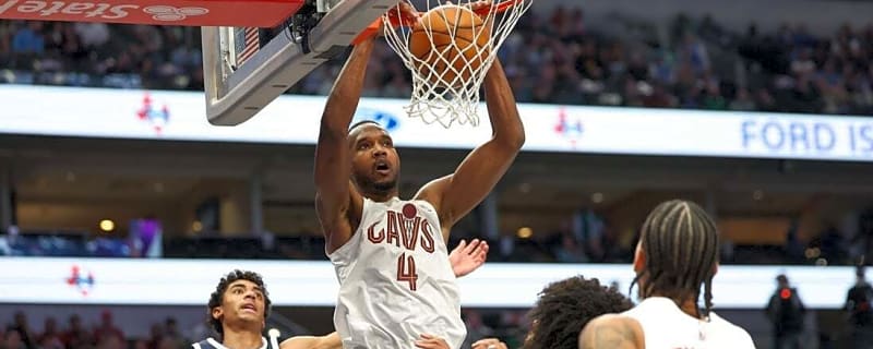 Evan Mobley scores 23 in first half as Cavs crush Mavs
