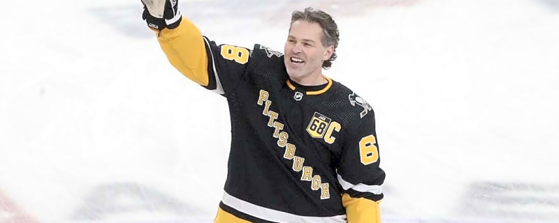 Jaromir Jagr, 53, begins 38th professional season