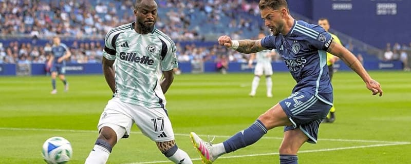 Revs give up 2-0 lead, rally for draw vs. Sporting KC