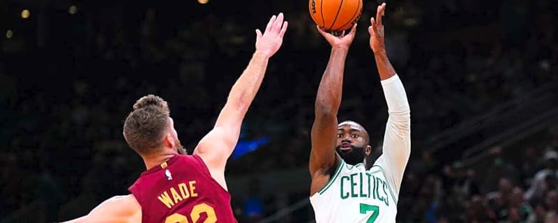 Jaylen Brown, Celtics pull away from Cavaliers