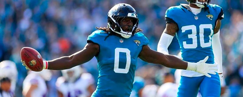 Reports: Panthers make big moves, signing Devin Lloyd, Jaelen Phillips