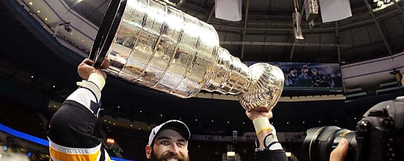 Bruins to retire former captain Zdeno Chara&#39;s No. 33