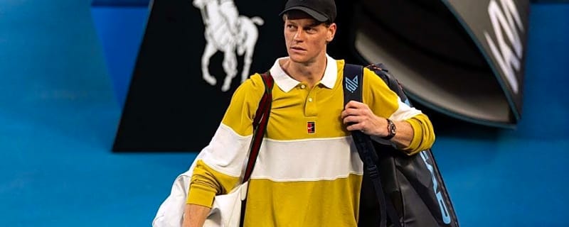 Match involving Jannik Sinner temporarily suspended due to heat rule