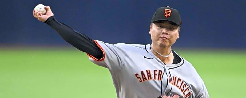 Showing signs of life in playoff hunt, Giants visit Rockies