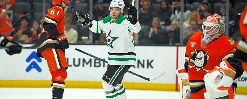 Fast start steers Stars to blowout win against Ducks