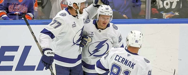 Lightning rally from 2 down to beat Canucks
