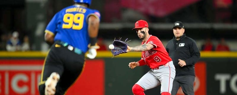 Looking to avoid dubious mark, Angels outlast Mariners