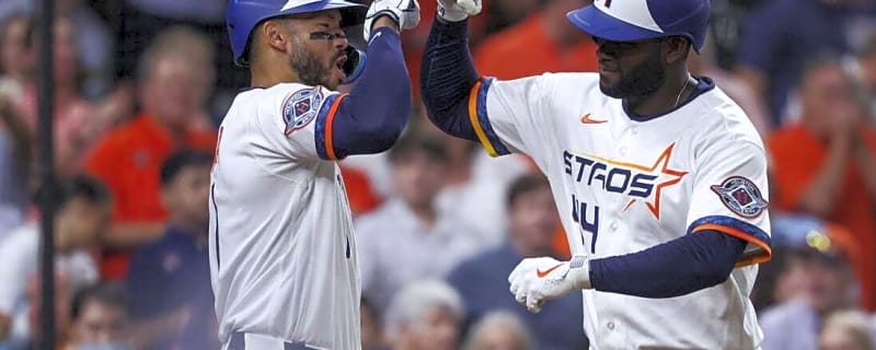 Jose Altuve's 2 HRs, 4 hits power Astros to blowout of Red Sox