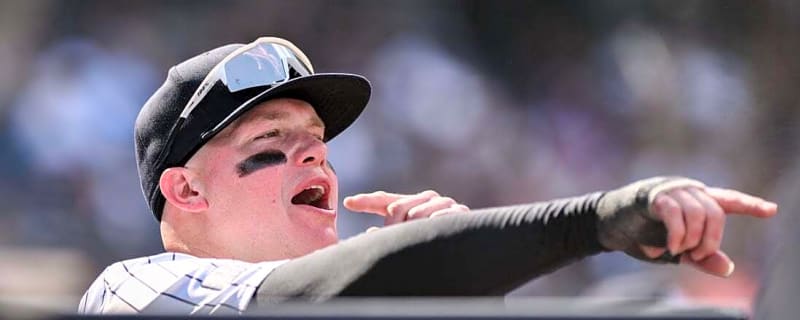 Braves add veteran OF Alex Verdugo to active roster