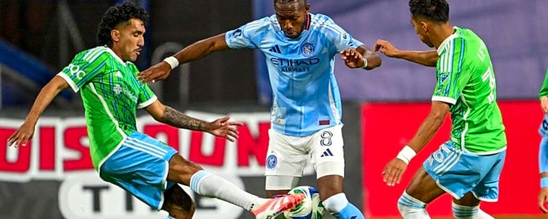 Jackson Ragen&#39;s header gives Seattle win at NYCFC to close regular season