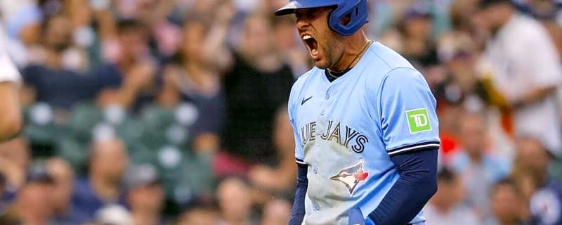 Blue Jays pour it on late to win third straight in Detroit