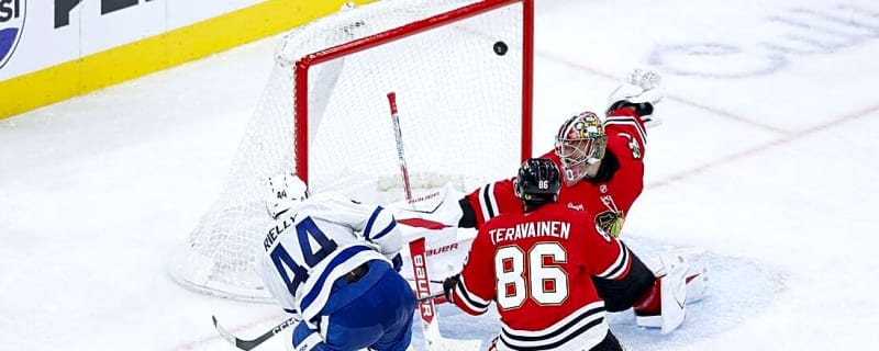 Colton Dach scores decider as Blackhawks edge past Maple Leafs