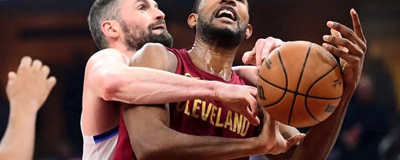 Jazz bounce back from blowout, rally past Cavaliers