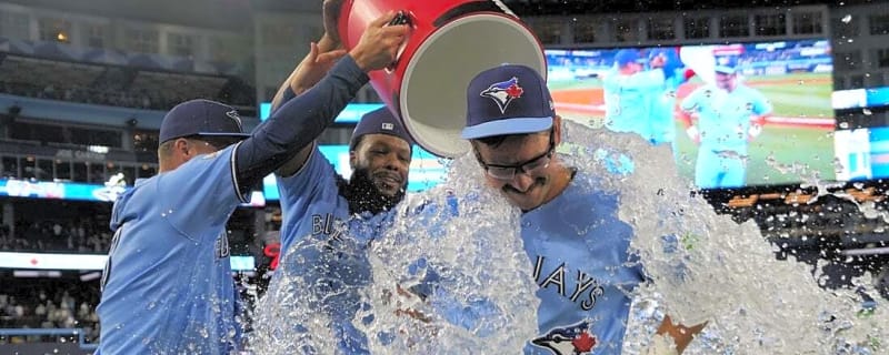 MLB roundup: Jays salvage finale of World Series rematch with Dodgers