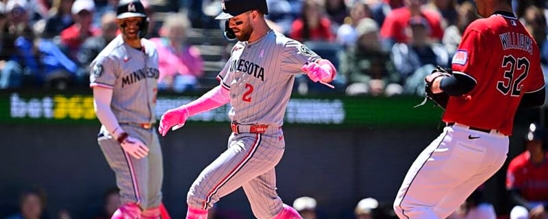 Twins score 4 in fifth and hold off Guardians