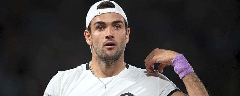 Local favorite Matteo Berrettini advances in Italian Open