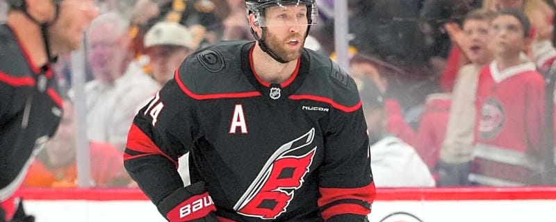 Canes not looking past Blackhawks in quest for No. 1 seed