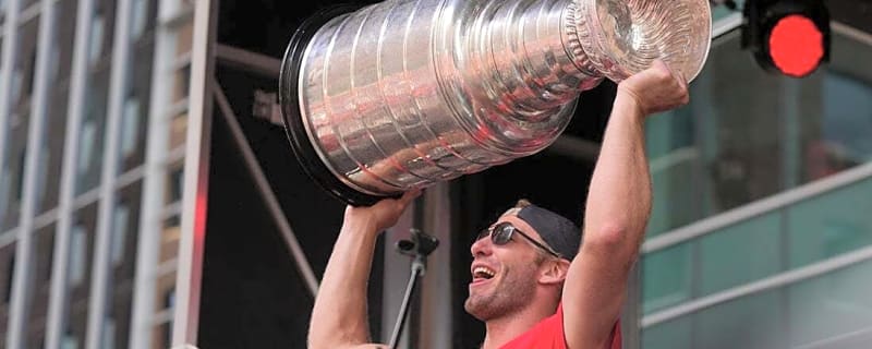 Hurricanes extend captain Jordan Staal on 1-year deal