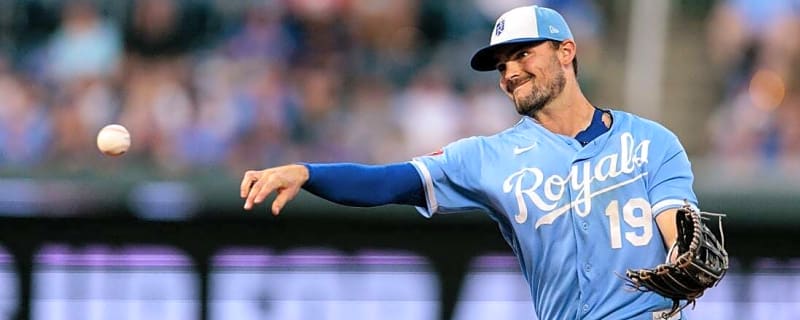 Royals put 2B Michael Massey on 7-day concussion list