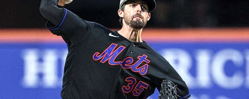 Mets place RHP Clay Holmes on IL with fibula fracture