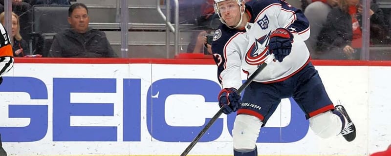 Jackets sign pending UFA Charlie Coyle to 6-year extension