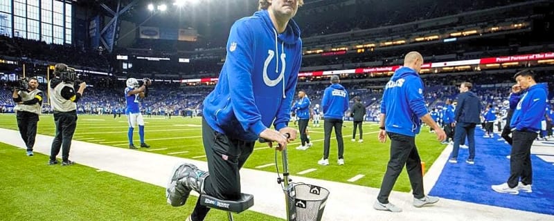 Colts, QB Daniel Jones doing tag tango on deadline day