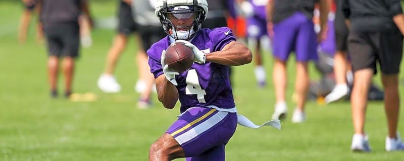 Vikings WR/PR Rondale Moore carted off field with lower body injury
