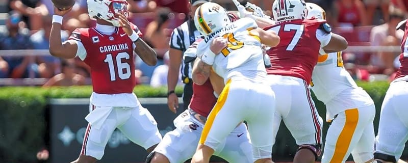 LaNorris Sellers throws for 3 TDs, South Carolina blows out Kent State