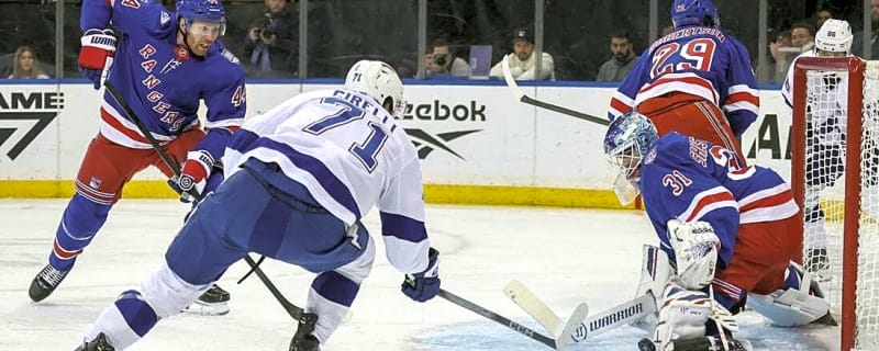 Lightning handle Rangers 4-1, extend win streak to seven