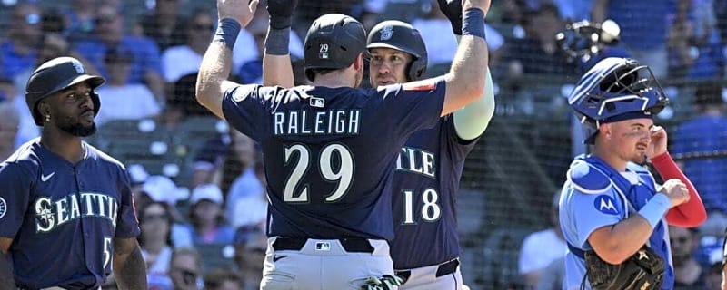 Mariners C Cal Raleigh breaks 55-year HR mark set by Johnny Bench