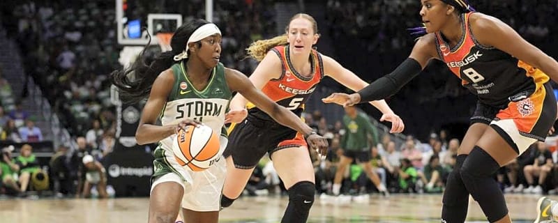 Zia Cooke scores 25 to propel Storm past Sun
