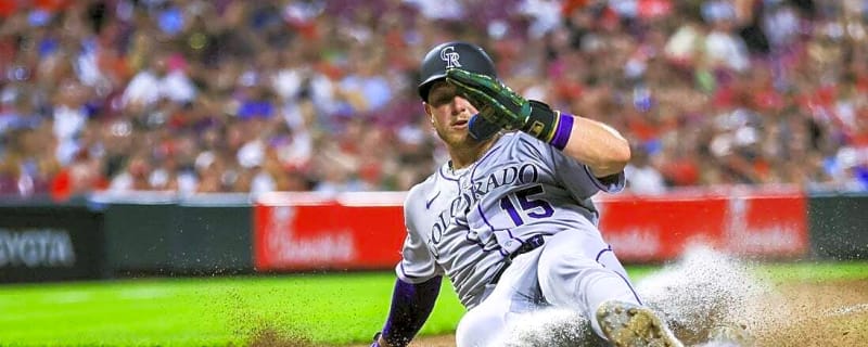 Rockies edge Reds in series opener thanks to wild pitch