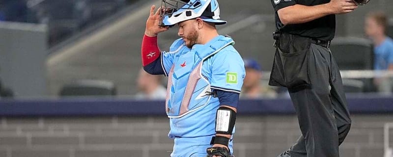 Blue Jays place C Alejandro Kirk (thumb) on IL