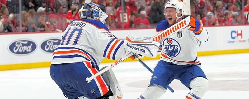 Sharks sign F Jeff Skinner to one-year, $3M deal