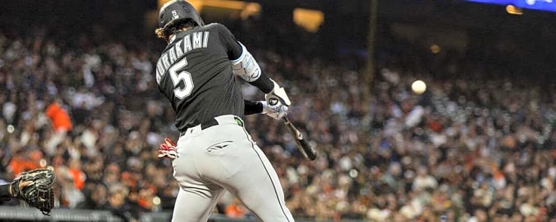 White Sox ride 9-run fourth to win over stumbling Giants