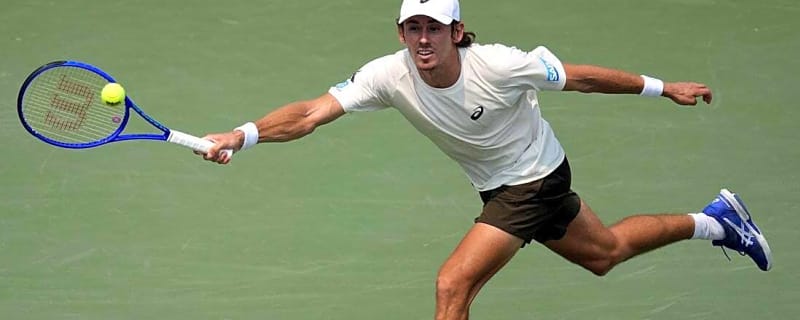 Alex de Minaur tops Frances Tiafoe in 4th round at Toronto