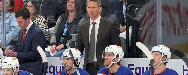 Behind Matt Savoie's hat trick, Oilers wrap up 2nd in Pacific