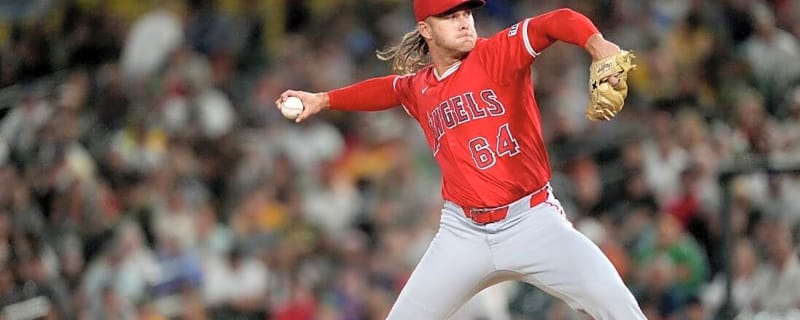 Angels select contract of RHP Shaun Anderson