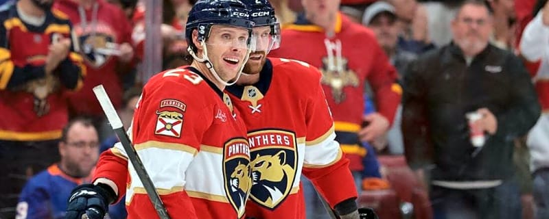 Panthers&#39; Carter Verhaeghe continues goal streak in win over Islanders